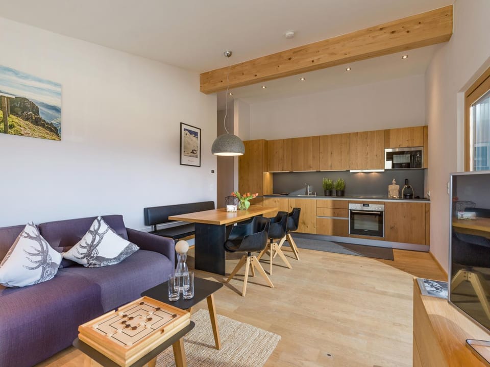 Kitchen or kitchenette, Living room