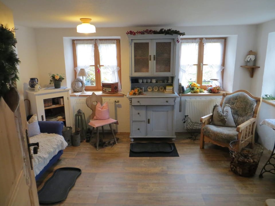 Other, Seating area