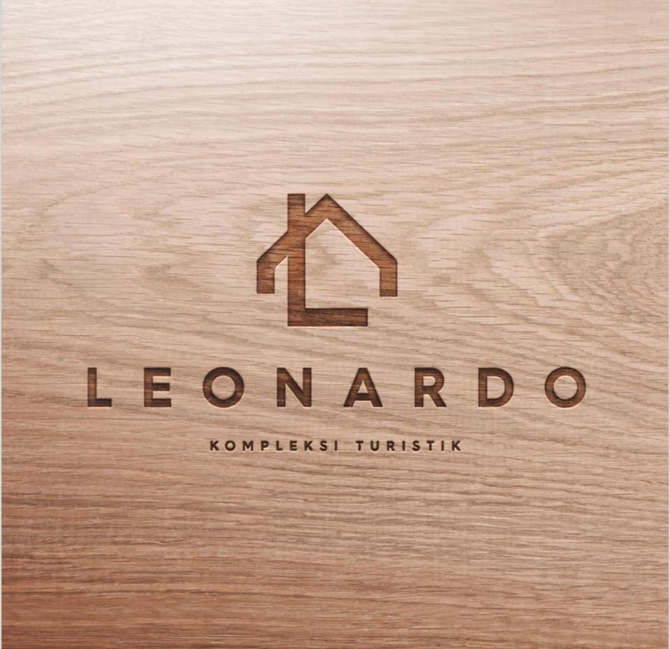 Logo/Certificate/Sign, Text overlay
