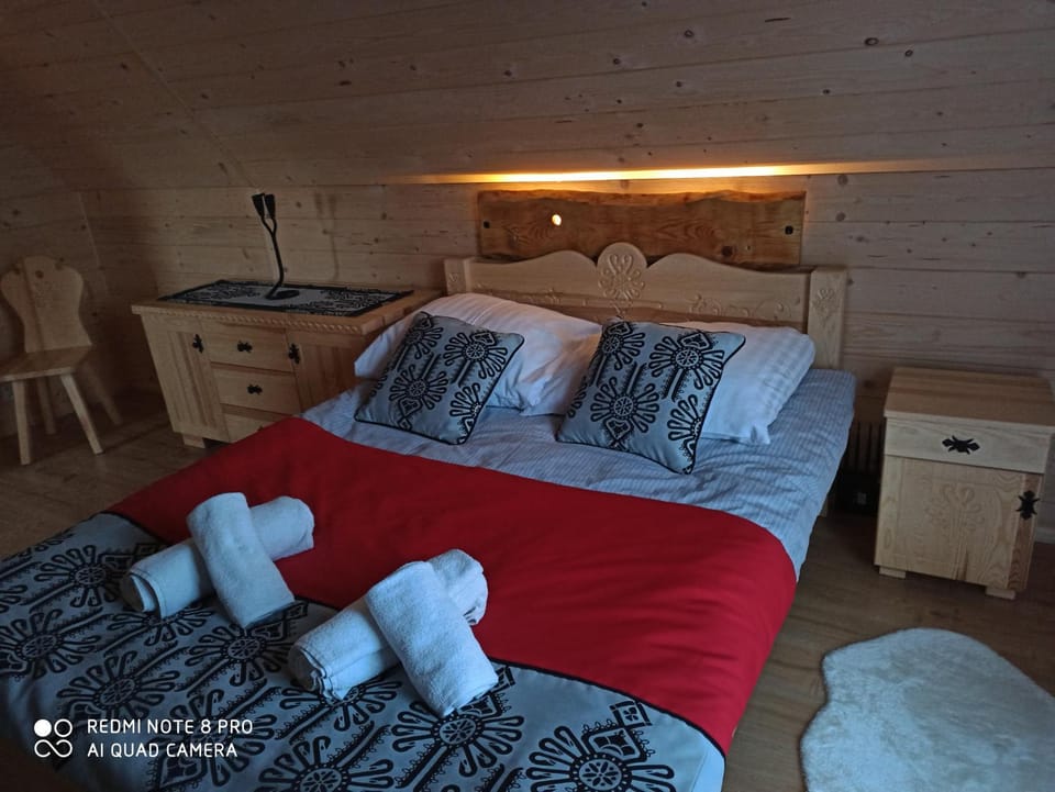 Domki Góralskie Hawrań i Murań z jacuzzi Chalet in Lesser Poland Voivodeship