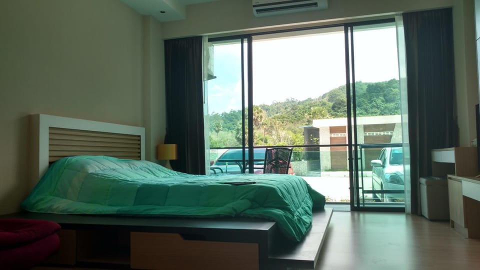 Day, View (from property/room), Photo of the whole room, Decorative detail, On site, Mountain view, Street view