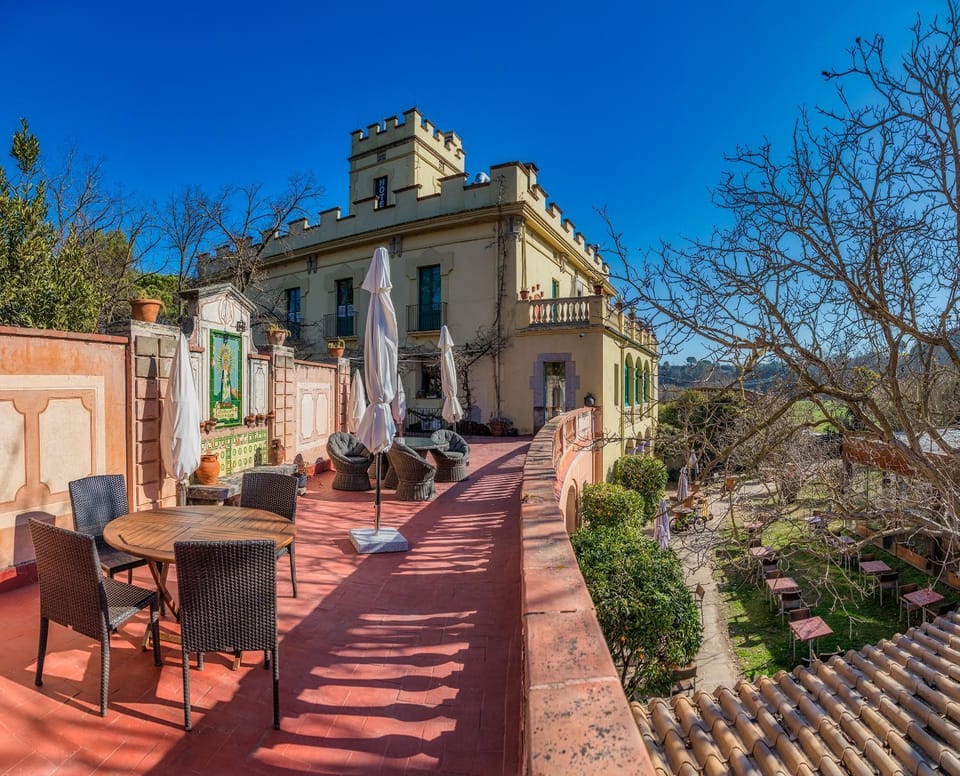 Property building, Balcony/Terrace