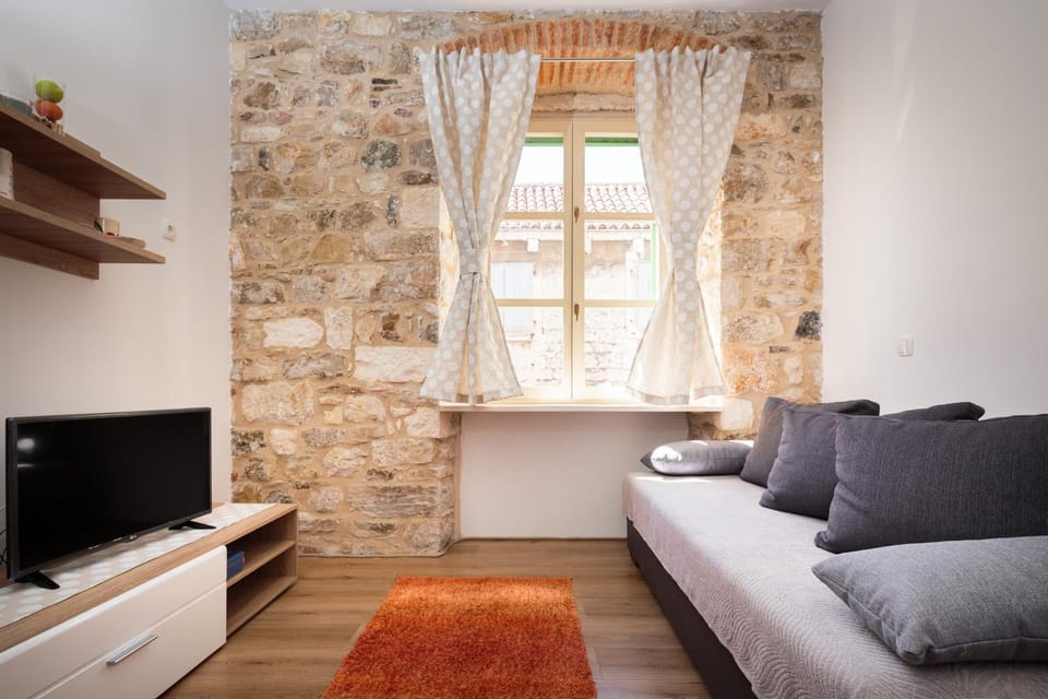 TV and multimedia, Bedroom