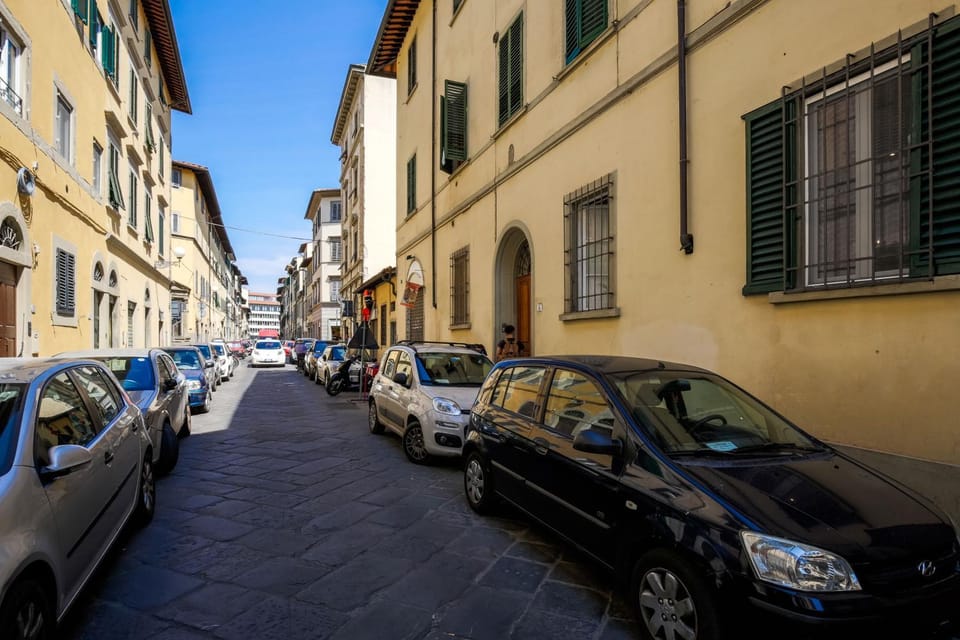 Facade/entrance, Off site, Street view