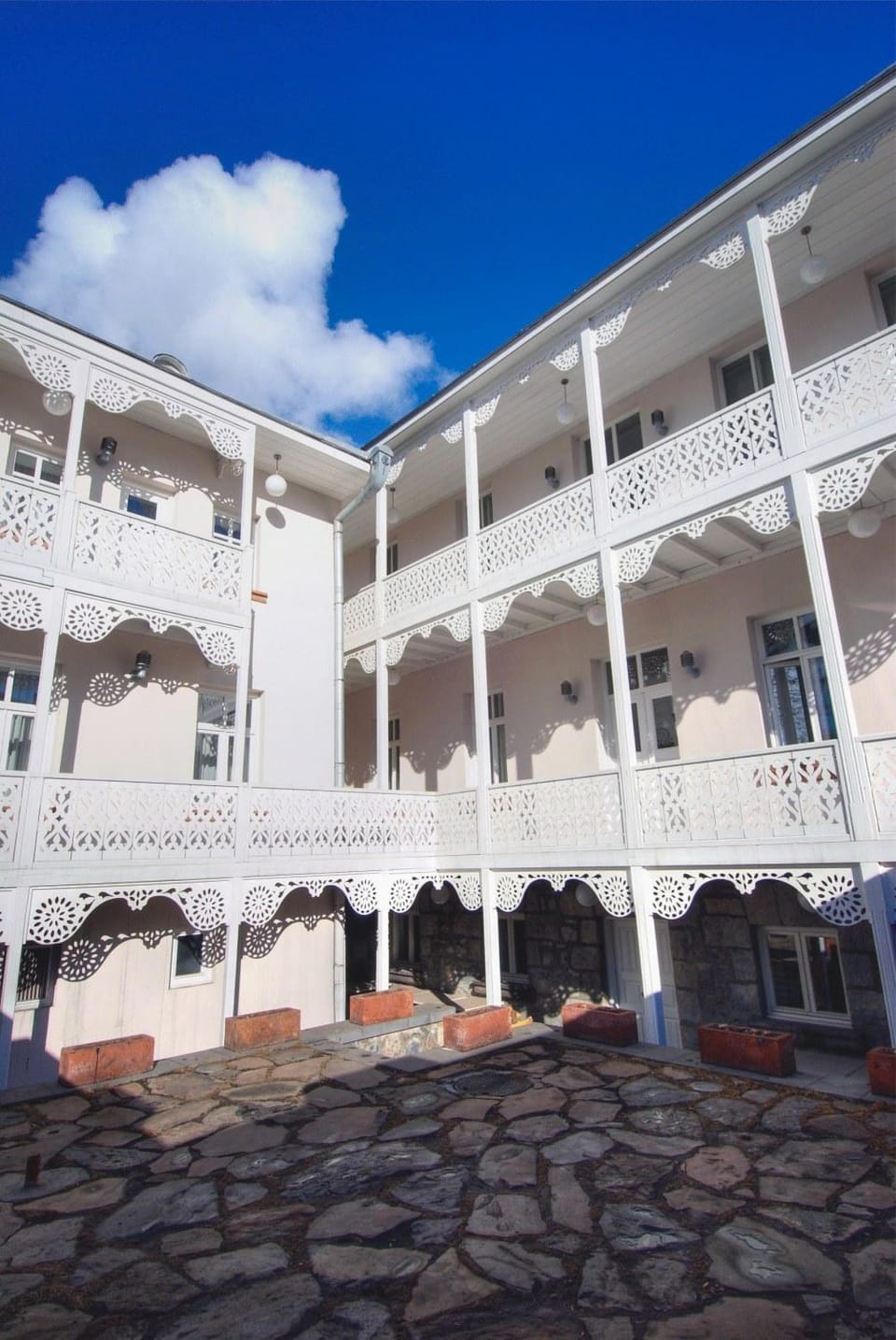 Property building, Off site, Balcony/Terrace