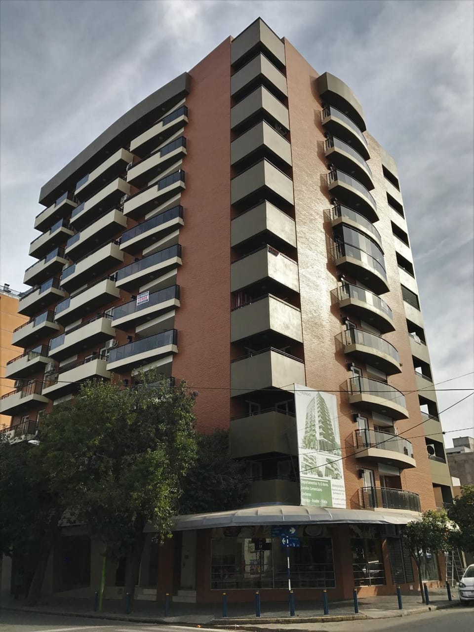 Facade/entrance