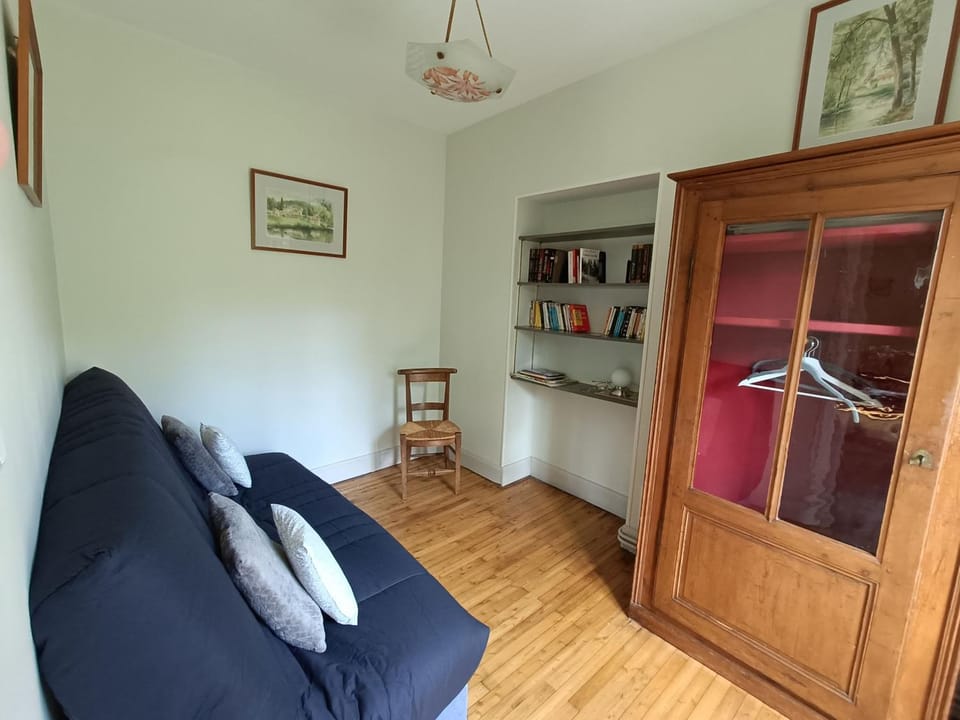 Chateau Ol Puech Bed and Breakfast in Auvergne-Rhône-Alpes