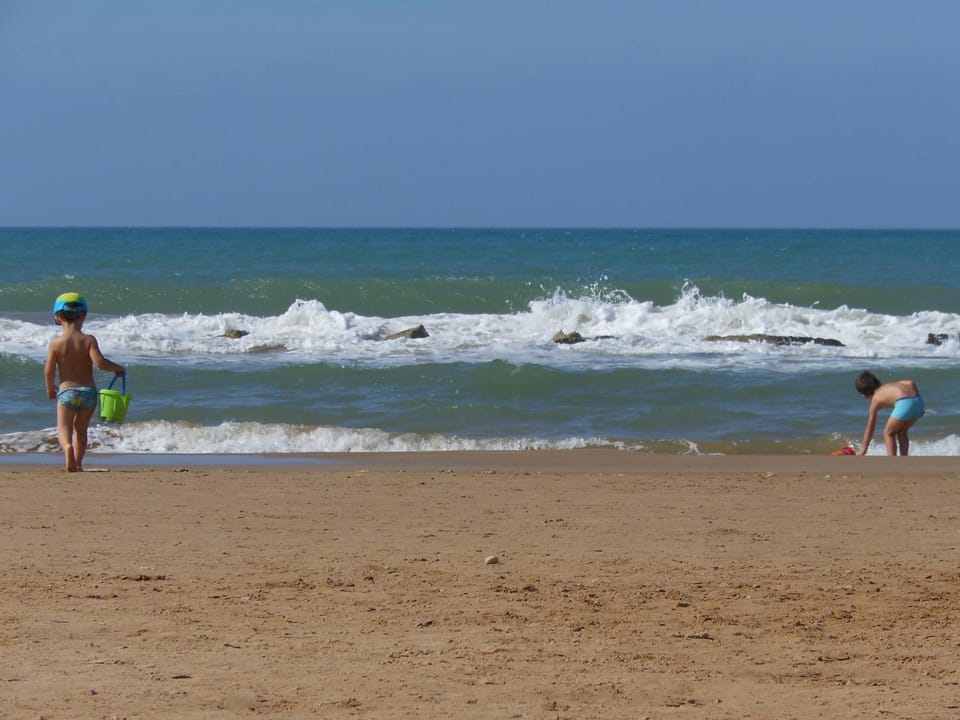 Natural landscape, Summer, Beach, Family