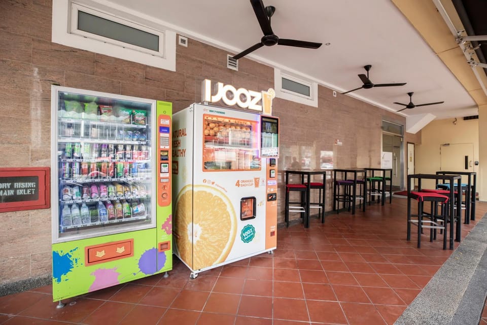 Food and drinks, Non alcoholic drinks, vending machine