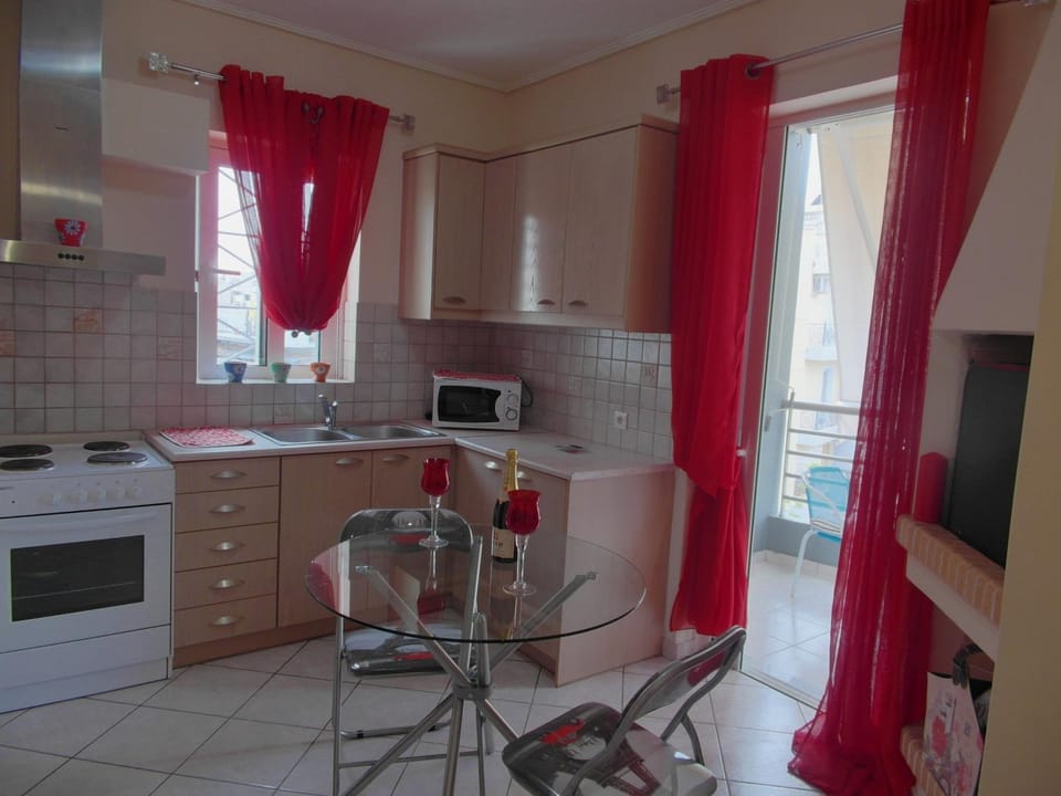 Coffee/tea facilities, Balcony/Terrace, Kitchen or kitchenette, Living room, Seating area, Dining area