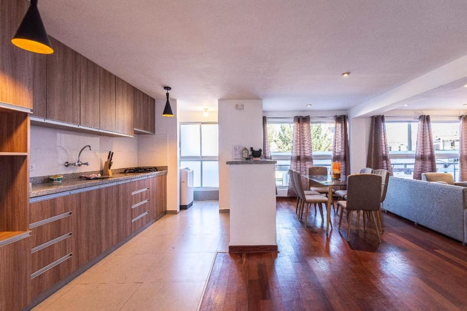 Kitchen or kitchenette, Seating area, Dining area, minibar