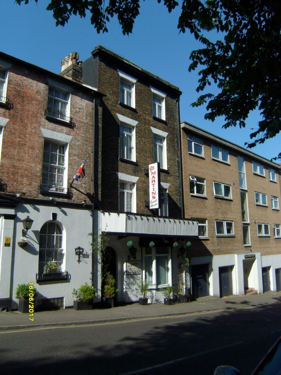 Facade/entrance