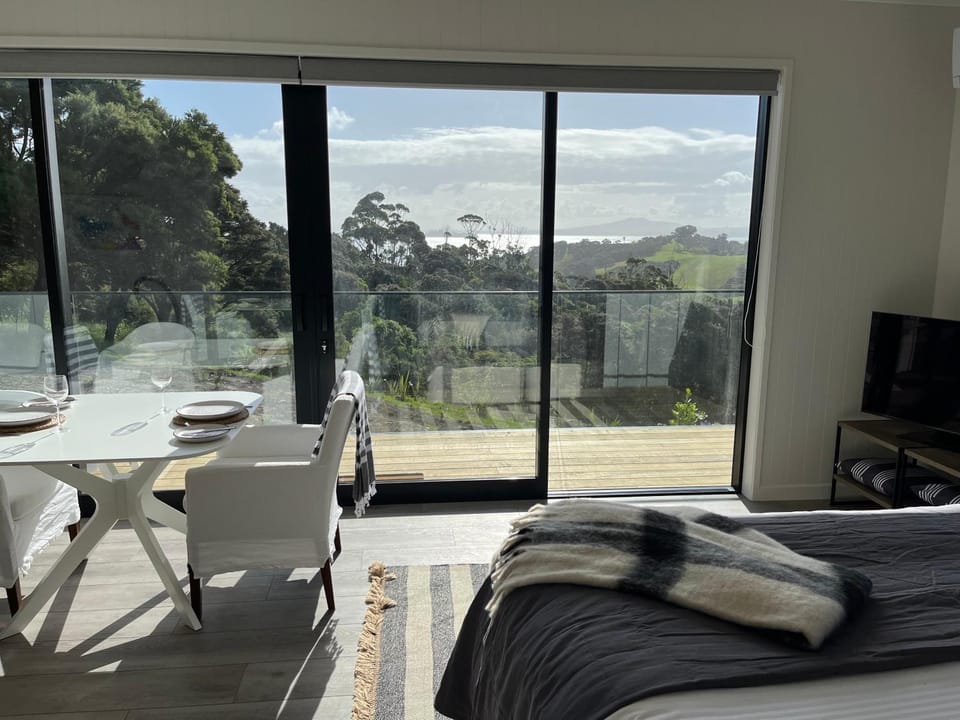 125 Church Bay Cabins, Waiheke Island Cabin in Auckland Region