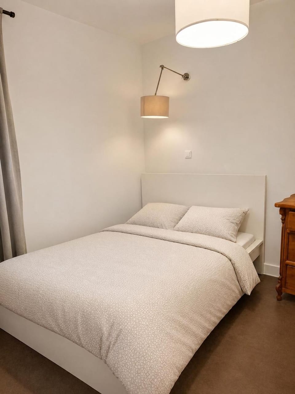 Bed, Photo of the whole room