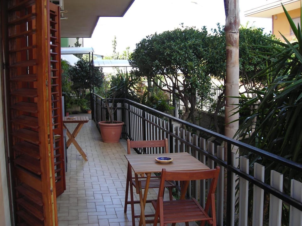 Garden, Balcony/Terrace