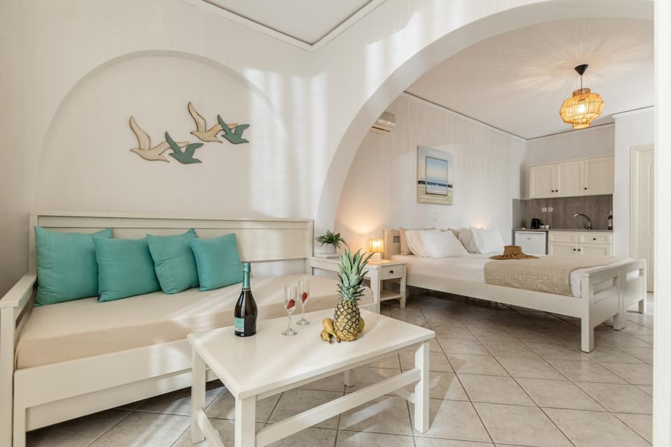 Seating area, Bedroom