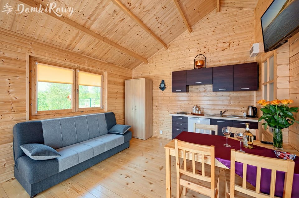 Bed, TV and multimedia, View (from property/room), Kitchen or kitchenette, Living room, Photo of the whole room, Decorative detail, Decorative detail, Seating area, Dining area, On site, Area and facilities