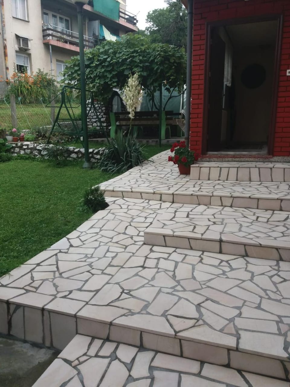 Patio, BBQ facilities