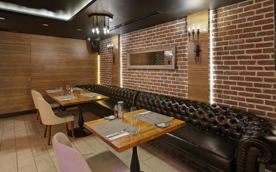 Restaurant/places to eat, Seating area