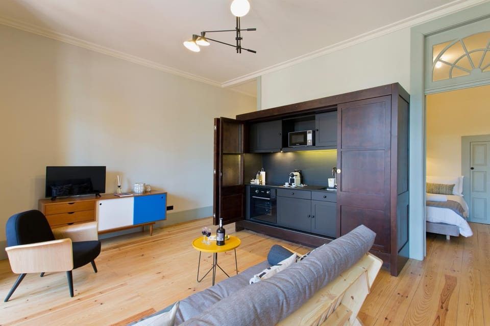 Kitchen or kitchenette, Living room