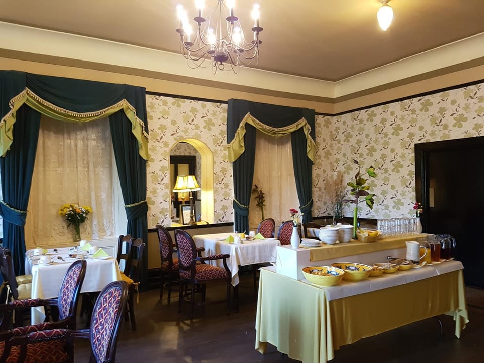 Royal Spa Hotel Hotel in County Clare