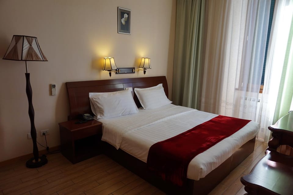 Bed, Photo of the whole room