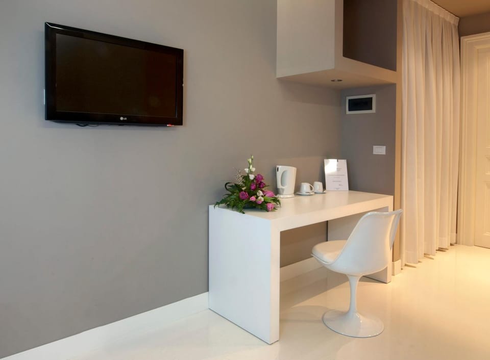 TV and multimedia, Seating area