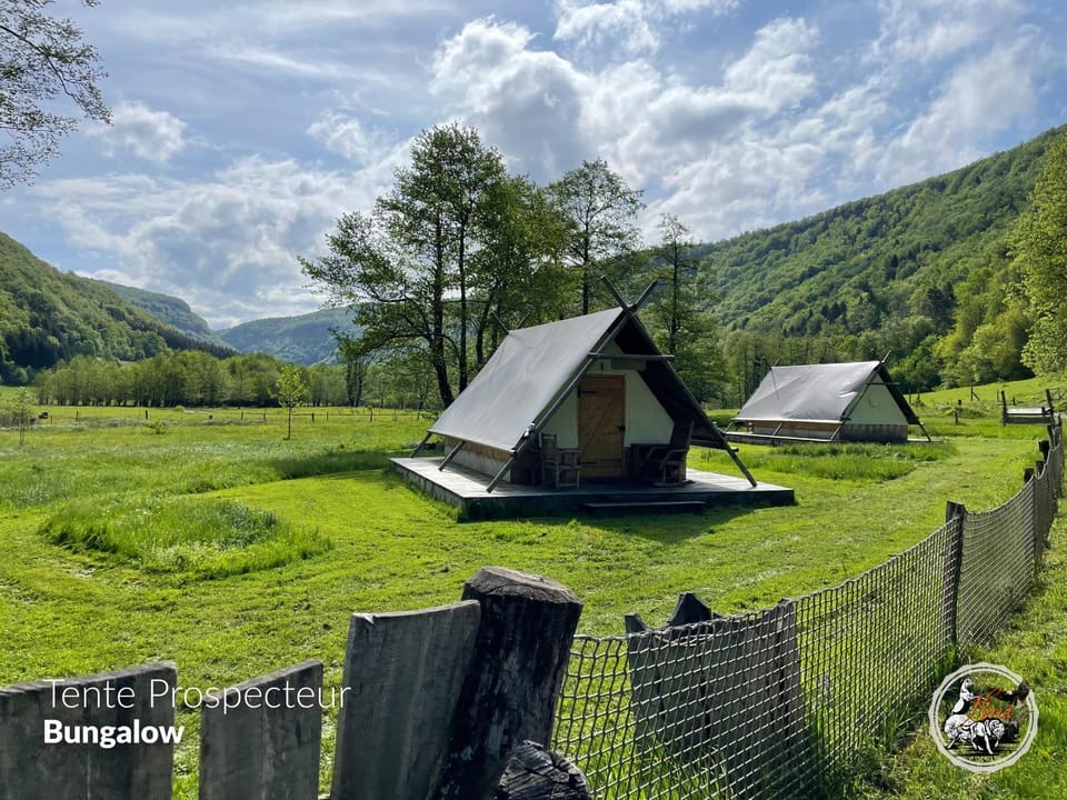 Nearby landmark, Natural landscape, View (from property/room)