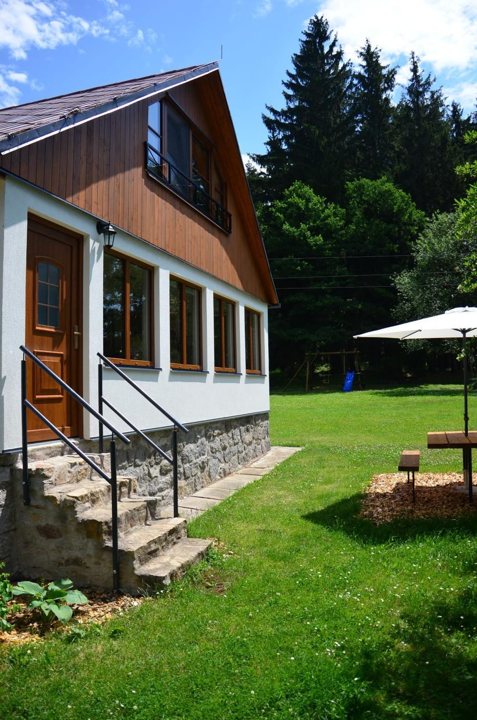 Facade/entrance