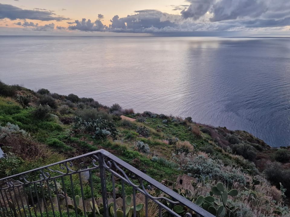 La Casa del Mandorlo House in Lipari
