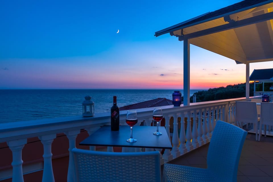 Mesogeios 2000 Hotel in Peloponnese, Western Greece and the Ionian