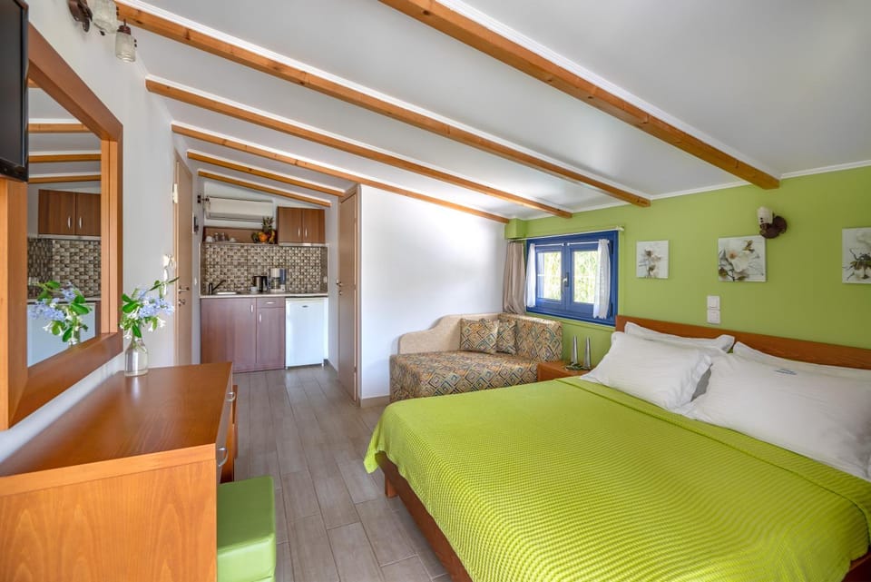 Mesogeios 2000 Hotel in Peloponnese, Western Greece and the Ionian