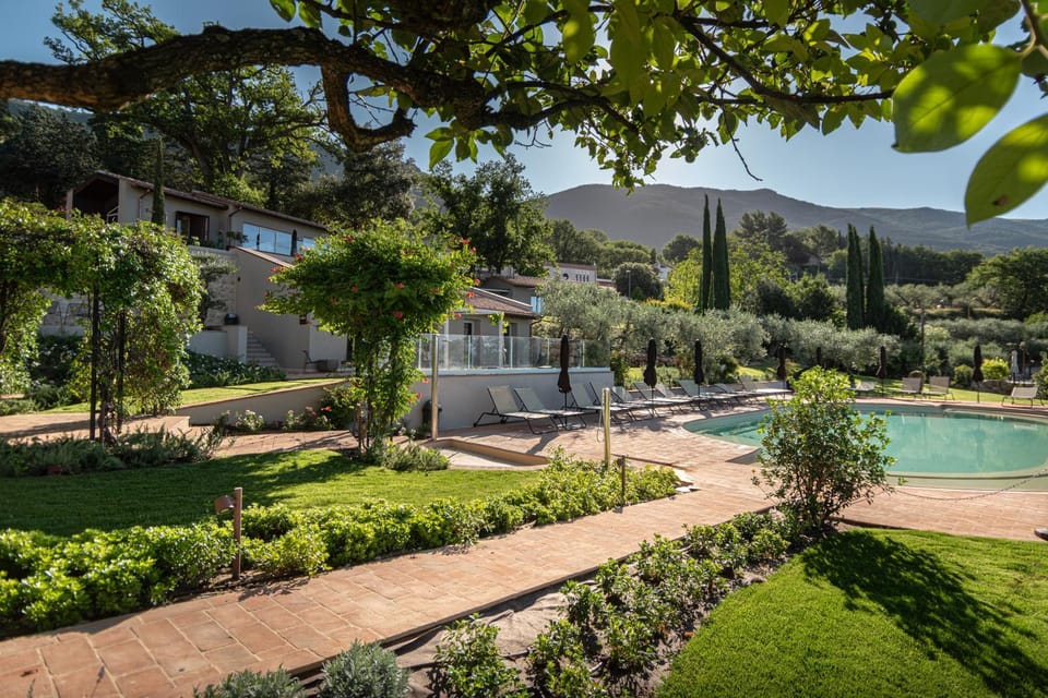 Garden, Swimming pool