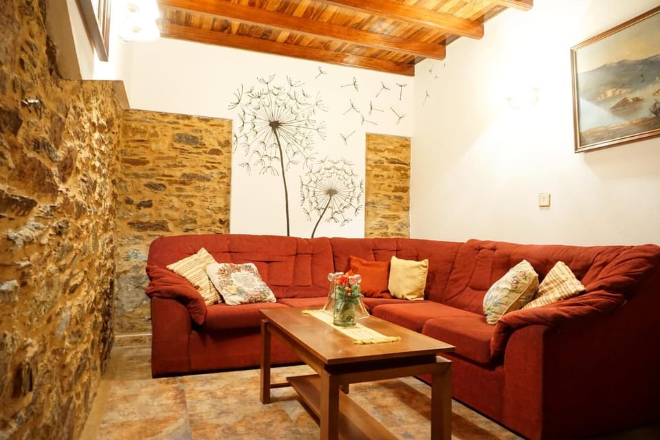 Communal lounge/ TV room, Lounge or bar