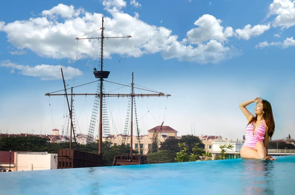 Day, Guests, Swimming pool