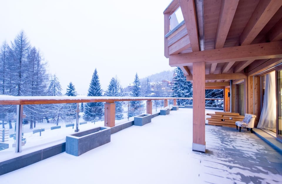 Chalet Migui Luxury Living & Spa *****, Crans Montana Apartment in Sierre