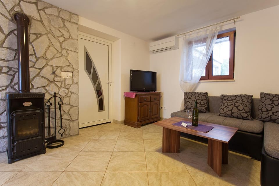 Living room, Photo of the whole room
