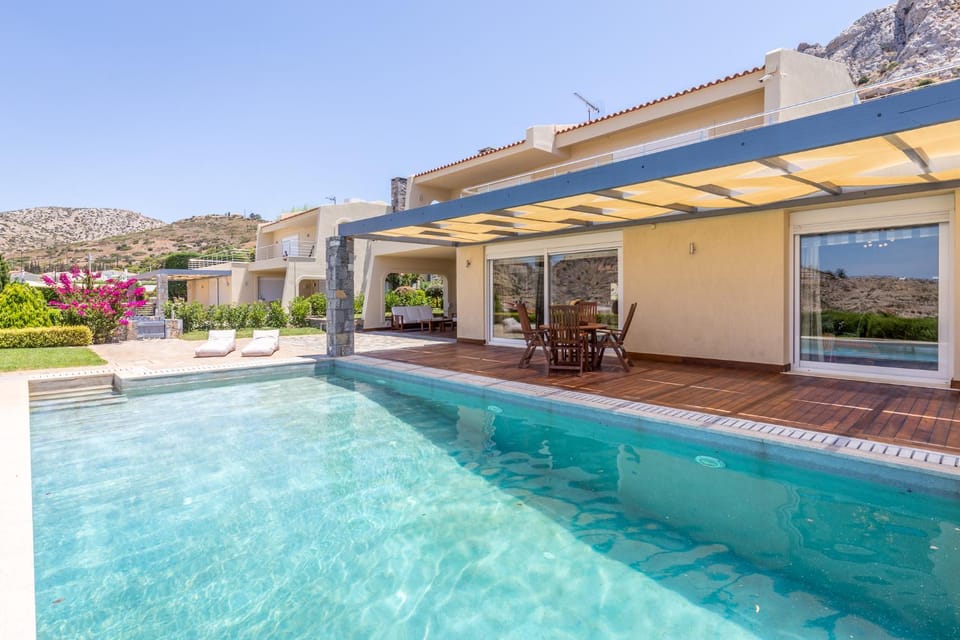 Swimming pool, Swimming pool
