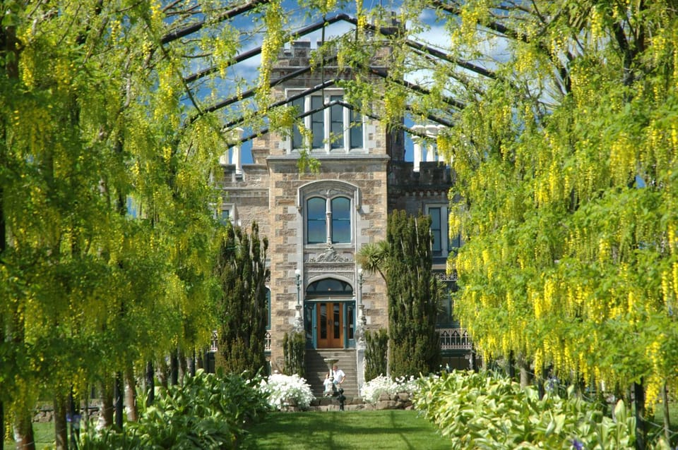Nearby landmark, Garden
