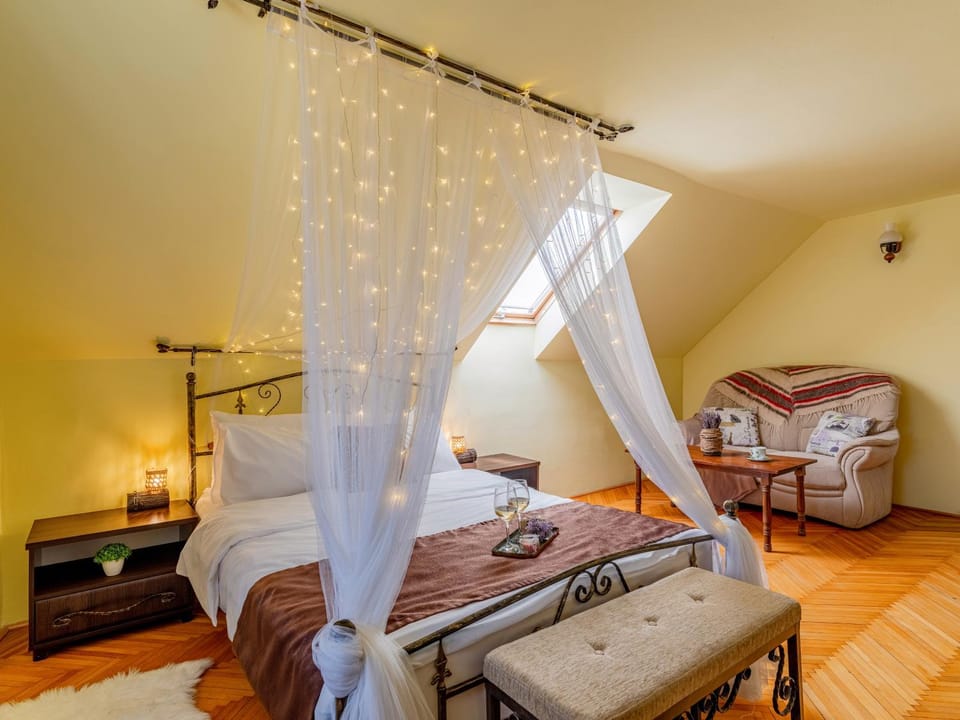 Decorative detail, Bedroom
