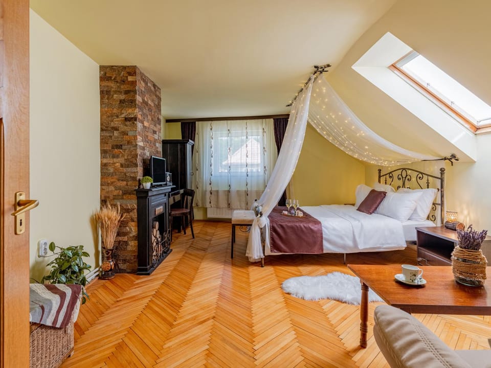 Photo of the whole room, Decorative detail, Bedroom