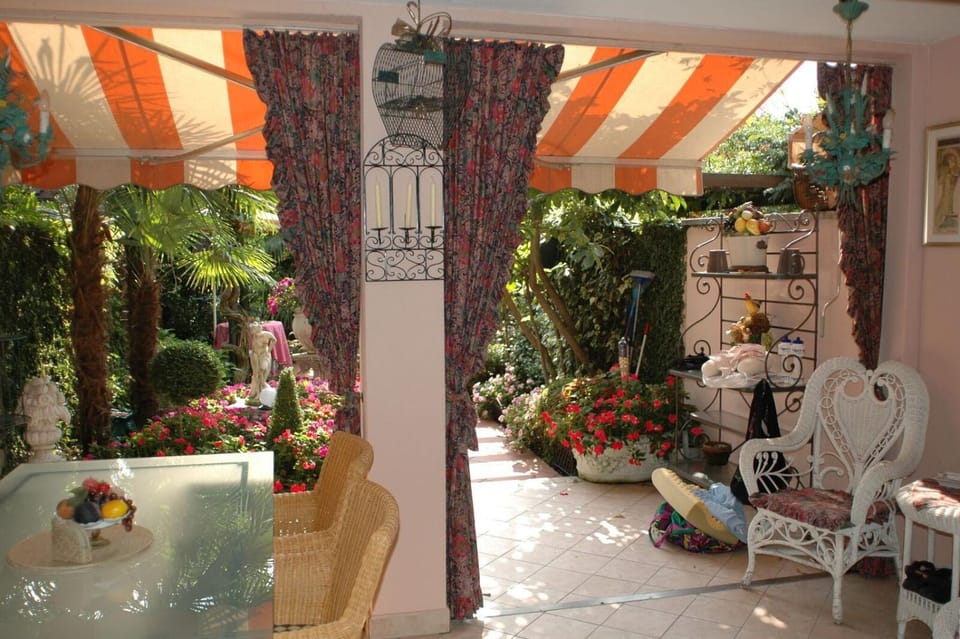 Garden, Balcony/Terrace