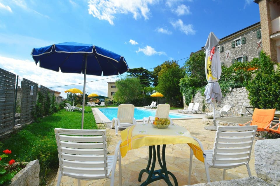 Garden, Swimming pool