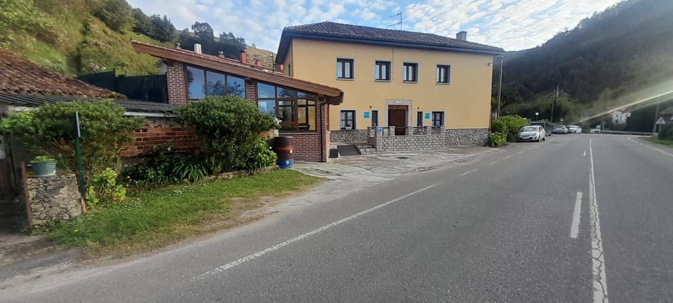 Property building, Nearby landmark, Facade/entrance, Spring, Off site, Night, Winter, Summer, Garden, View (from property/room), Balcony/Terrace, Lobby or reception, Autumn, City view, Landmark view, Mountain view, Street view, Sunset, Quiet street view, Inner courtyard view, Parking, internet