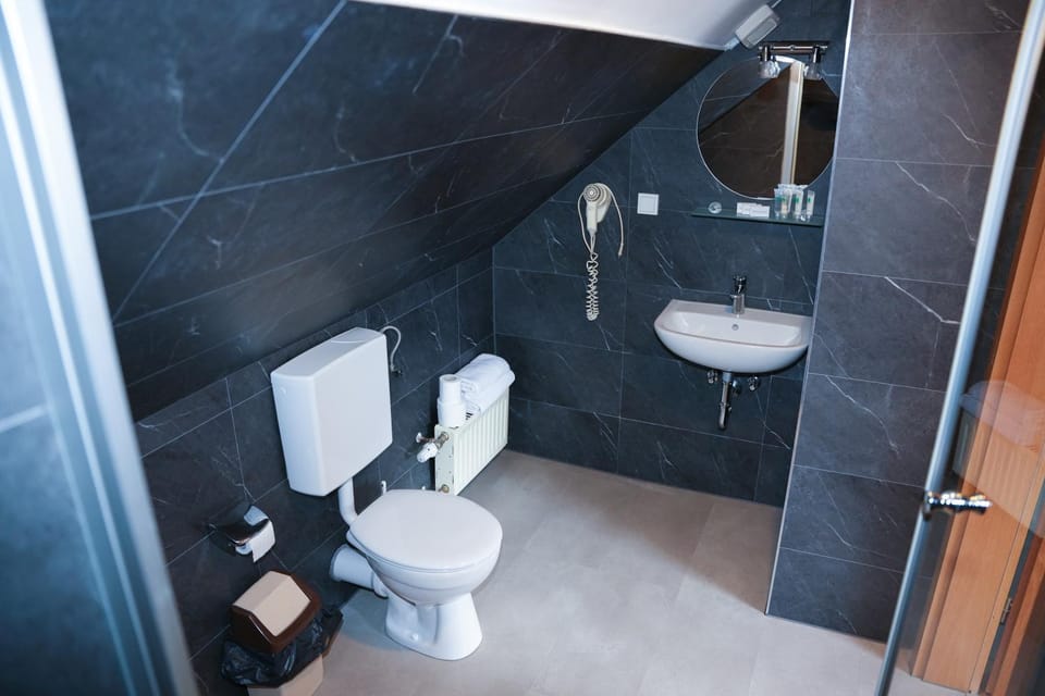 Angelis Pension Frankfurt Airport Bed and Breakfast in Frankfurt