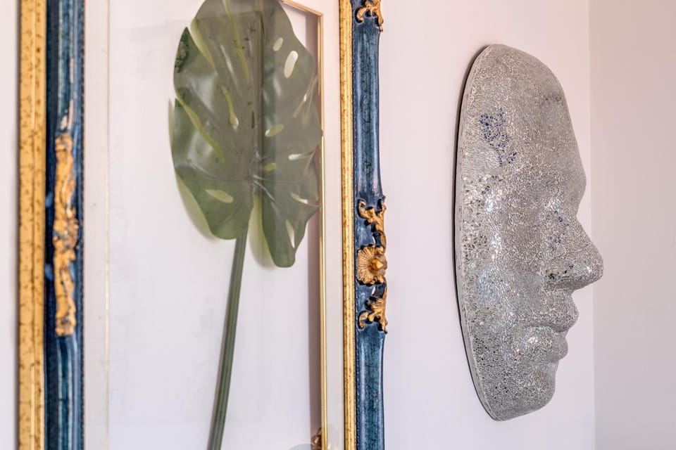 Decorative detail