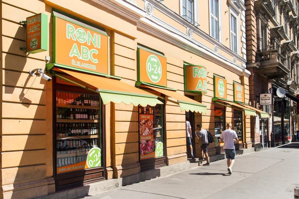 Supermarket/grocery shop