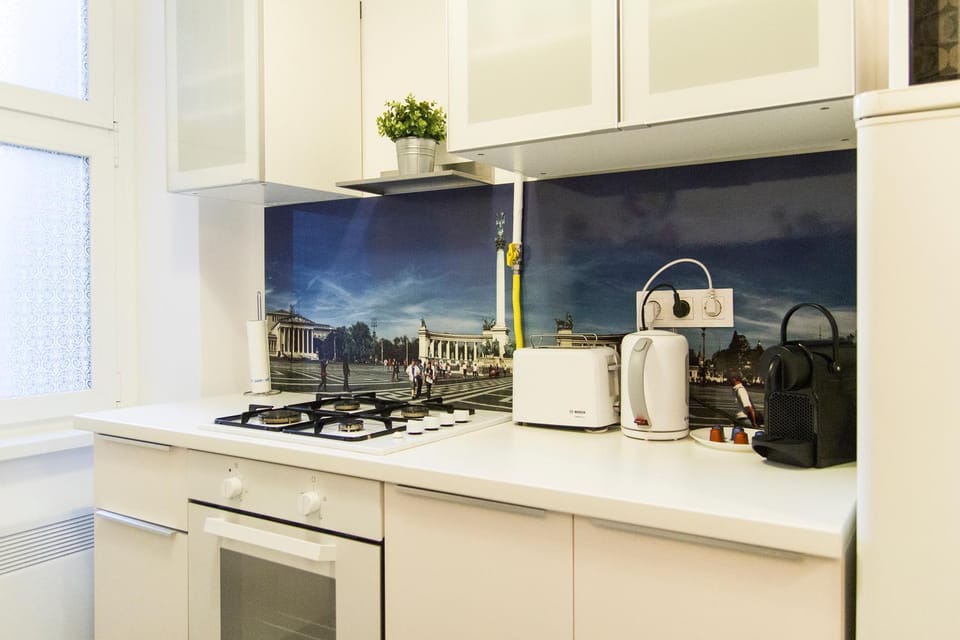 Coffee/tea facilities, Kitchen or kitchenette
