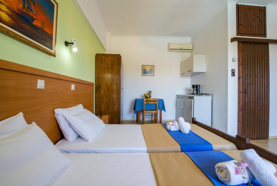 Bed, Photo of the whole room