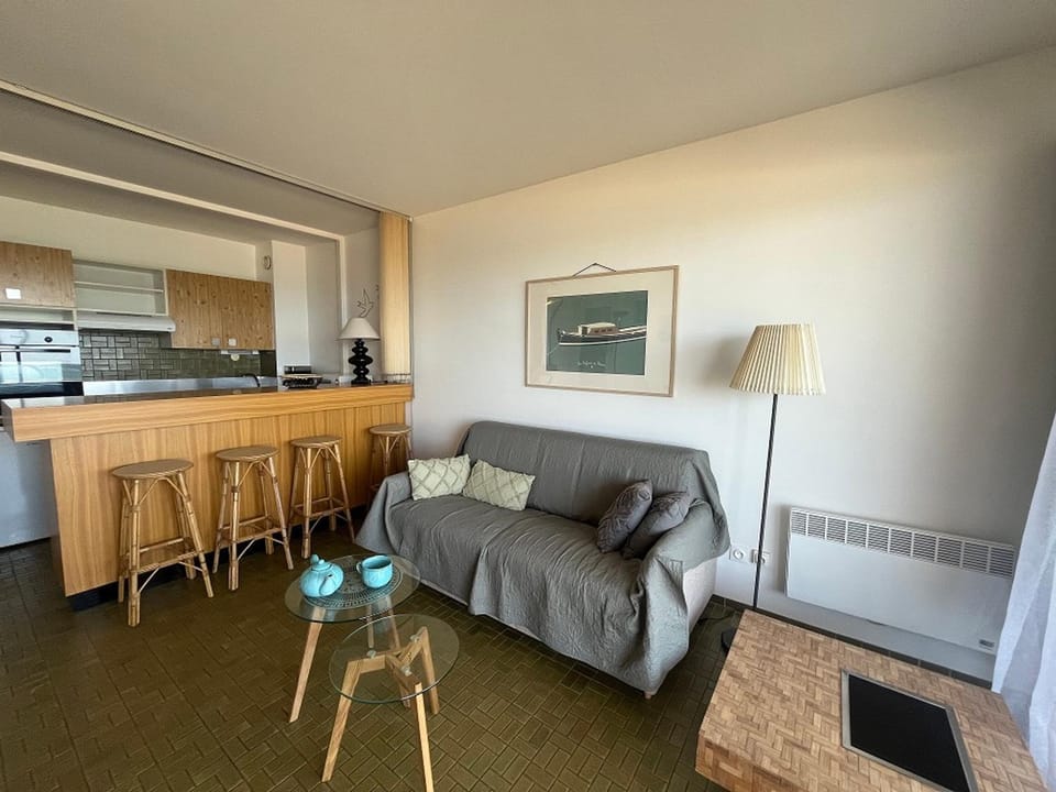 Appartement T2 RDC avec Jardinet et Accès Direct Plage, Parking Sécurisé, Proche Commerces - FR-1-374-2 Apartment in Arcachon